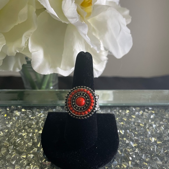 Paparazzi Ring - Picture 1 of 2